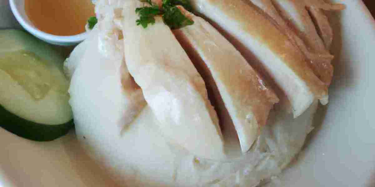 Savoring the Iconic Dish: A Guide to the Best Chicken Rice in Singapore